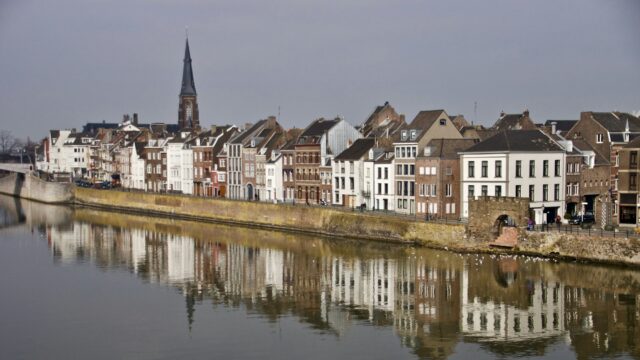 Gevels aan de Maas in Maastricht