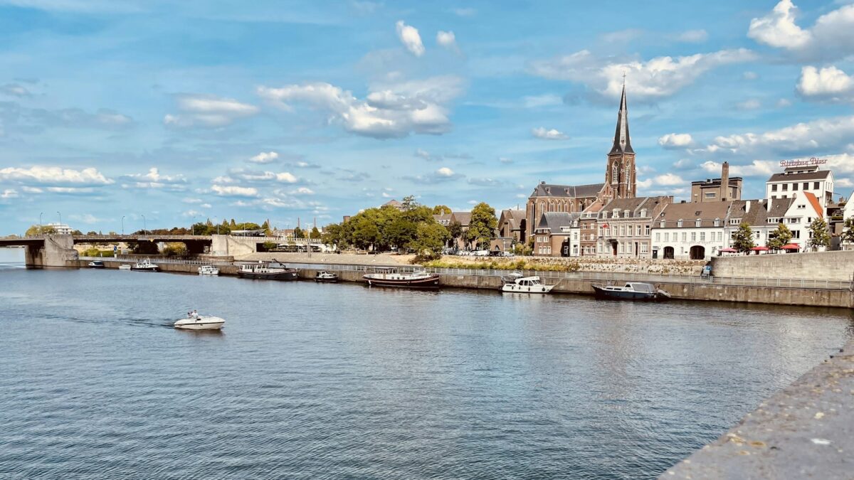 Uitzicht over de Maas in Maastricht